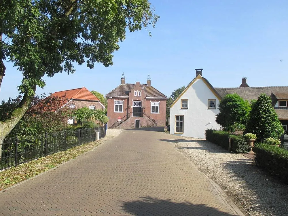Maasbommel: Voormalig gemeentehuis Maasbommel 0743